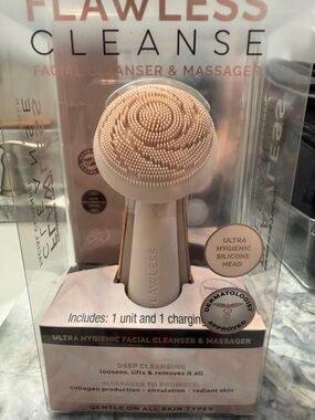 LAWLESS Cleanse Ultra Hygienic Silicone Facial Cleanser & Massager - Cream